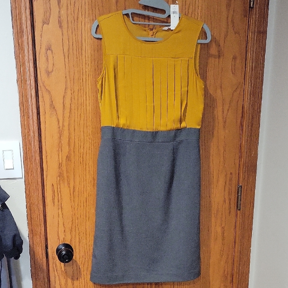 Banana Republic Gold and Blue/Grey Sleeveless Dress